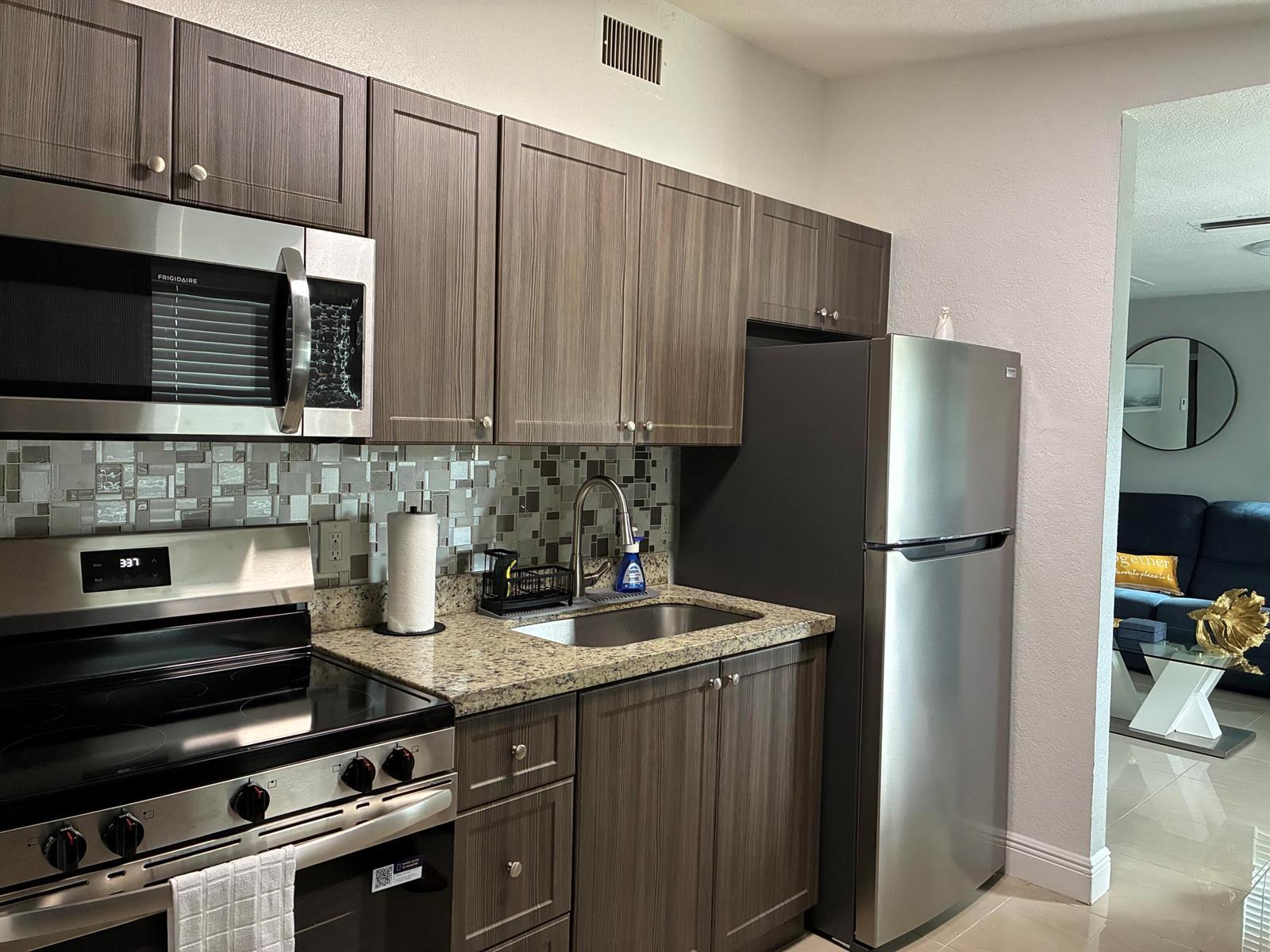 1558 NW 5th Avenue, Pompano Beach FL 33060