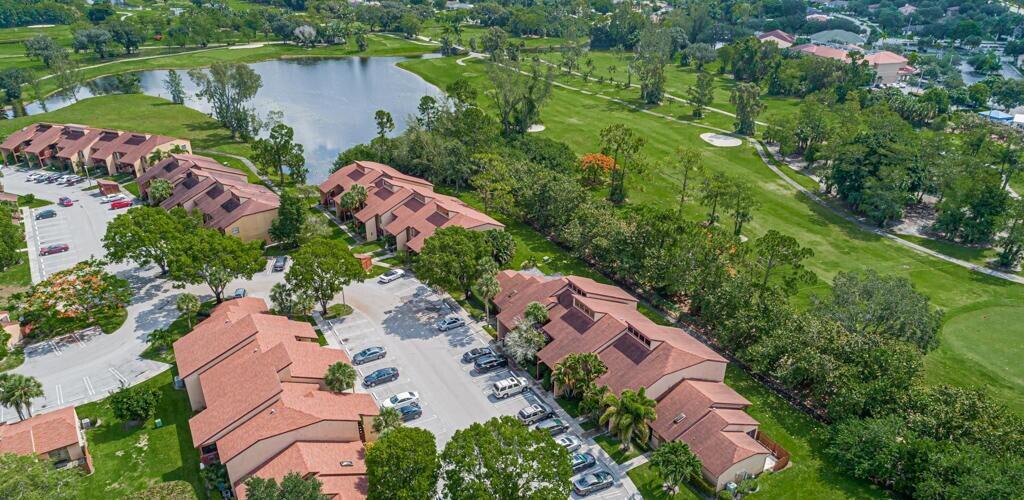 405 Lakeview Drive E, Royal Palm Beach FL 33411 photo 2