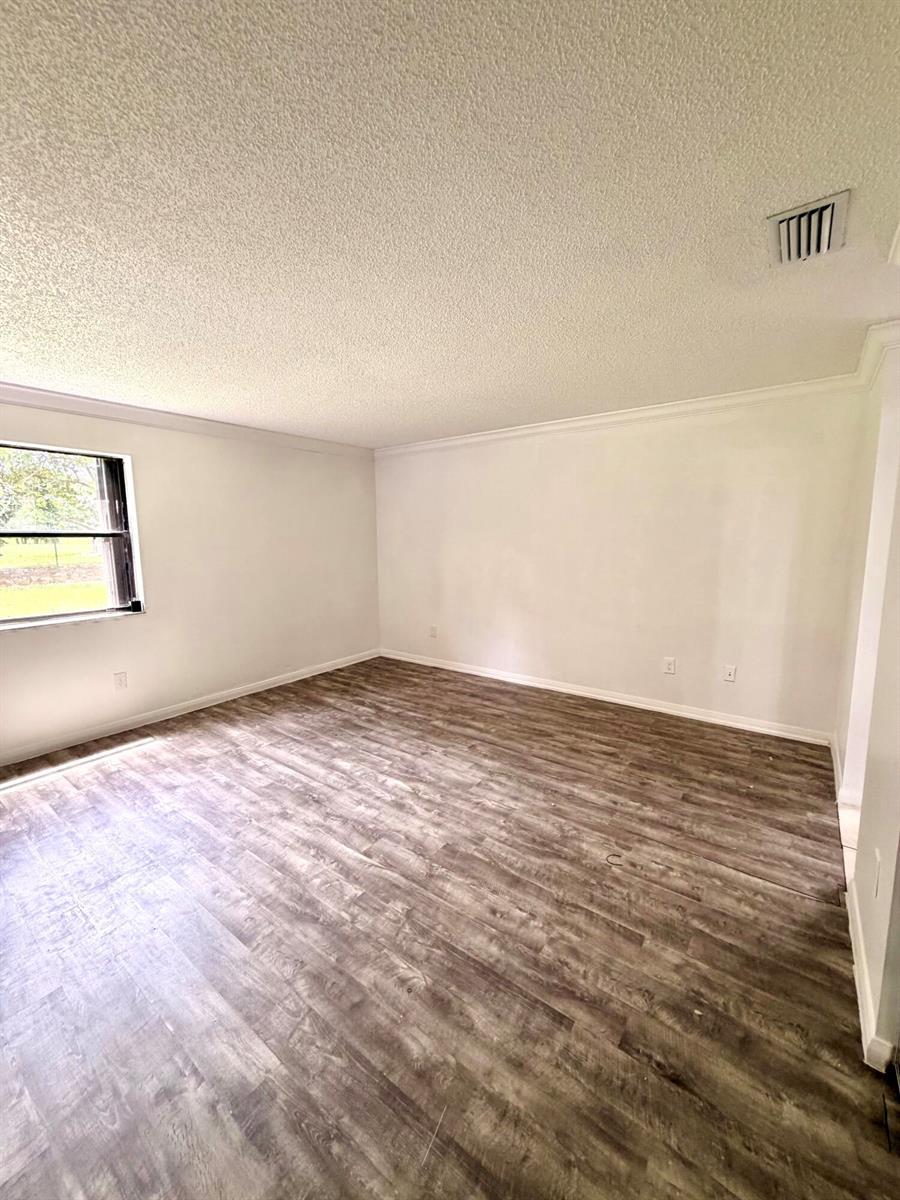 405 Lakeview Drive E, Royal Palm Beach FL 33411 photo 4