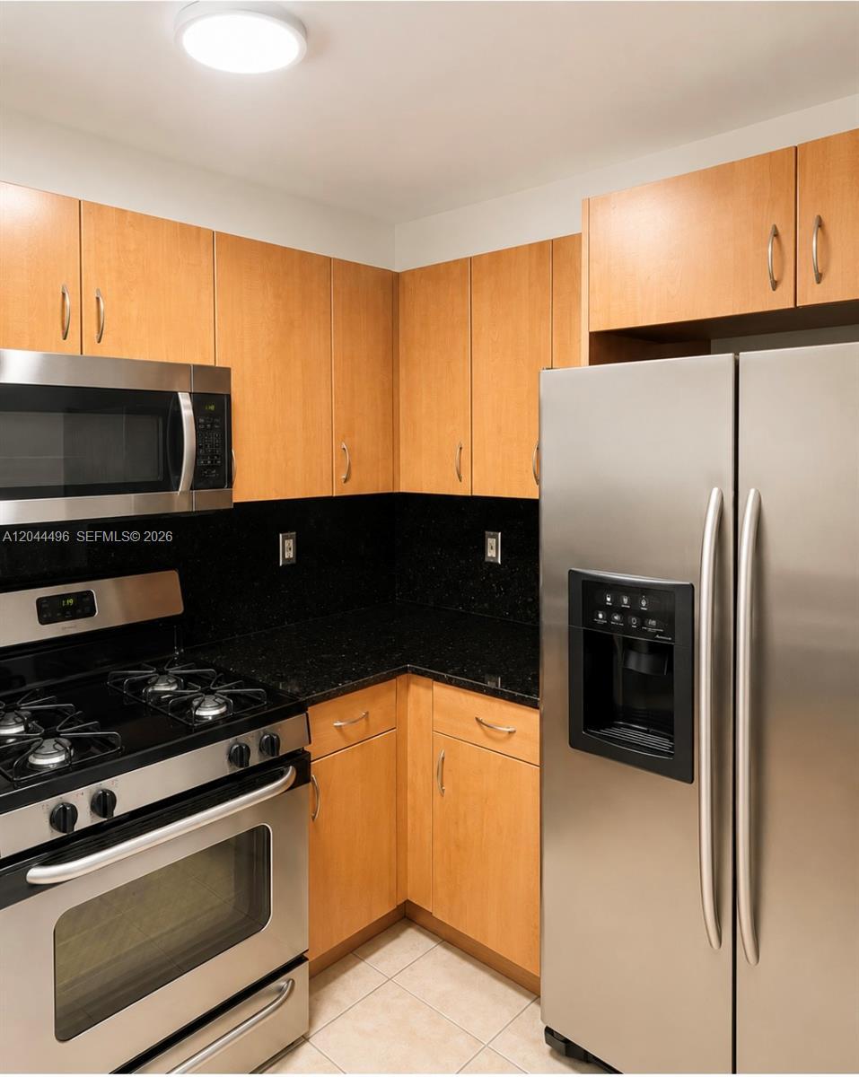 16851 NE 35TH AVE # 27, North Miami Beach FL 33160 photo 5