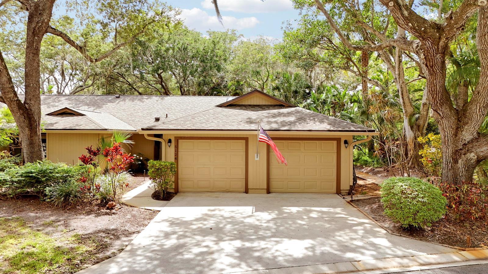 5124 SE Schooner Oaks Way, Stuart FL 34997 photo 2