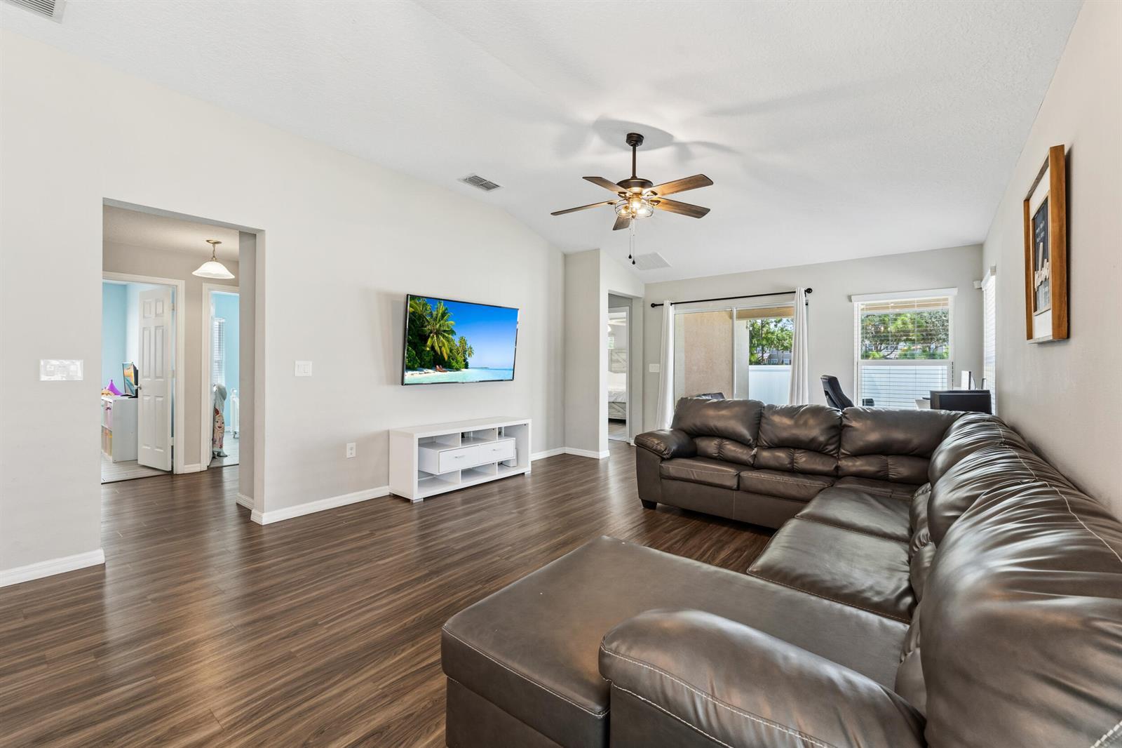 5435 NW Pine Trail Circle, Port St. Lucie FL 34983 photo 2