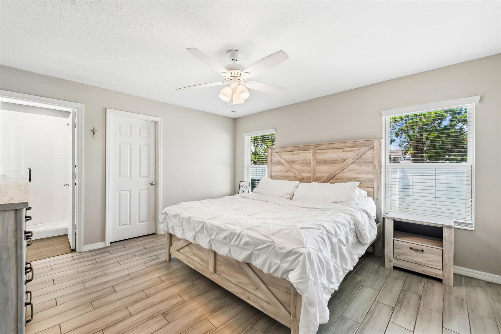 5435 NW Pine Trail Circle, Port St. Lucie FL 34983 photo 3