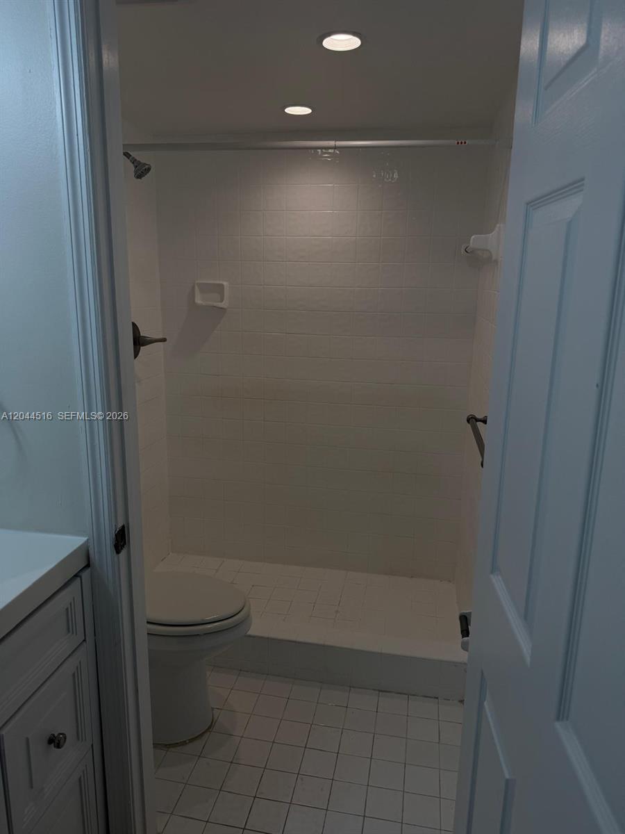 458 NE 210th Circle Ter # 8, Miami FL 33179 photo 4