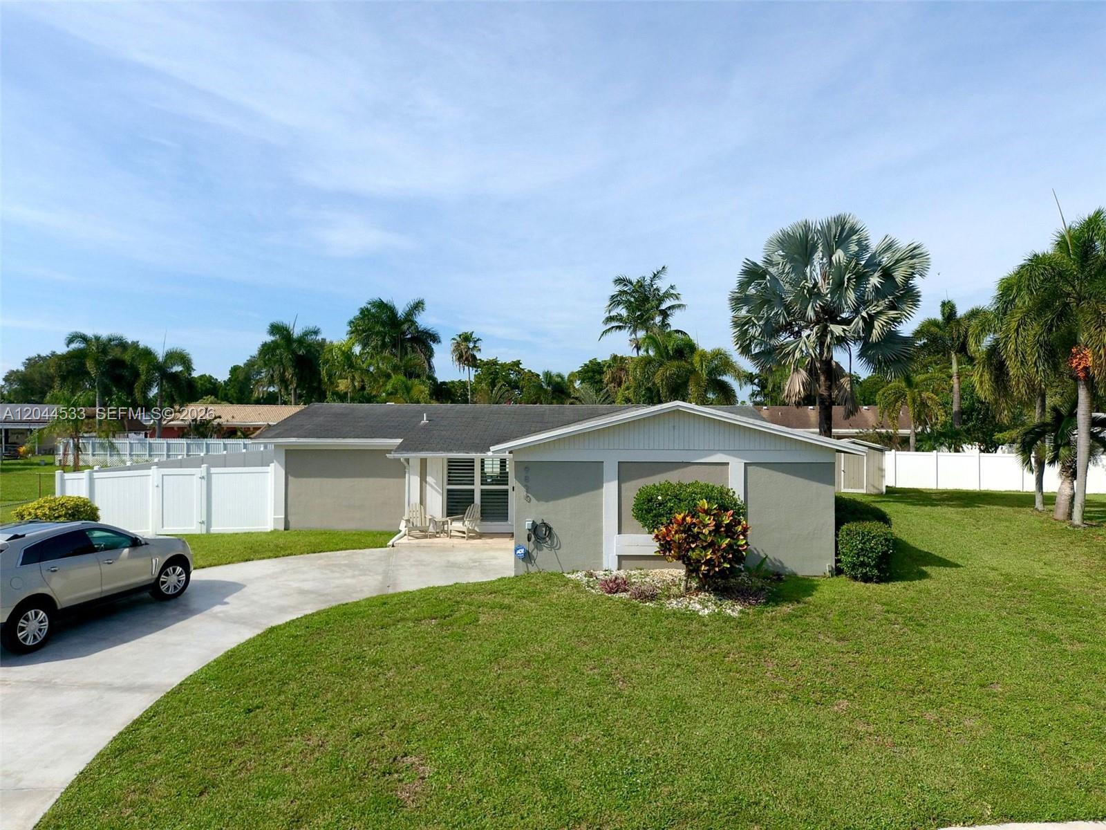 9820 NW 7th St # 0, Pembroke Pines FL 33024