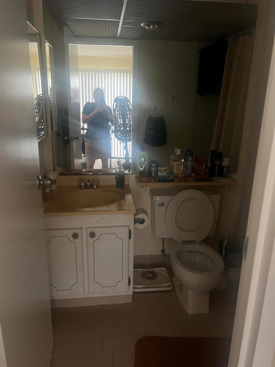 62 Valencia C, Delray Beach FL 33446 photo 4