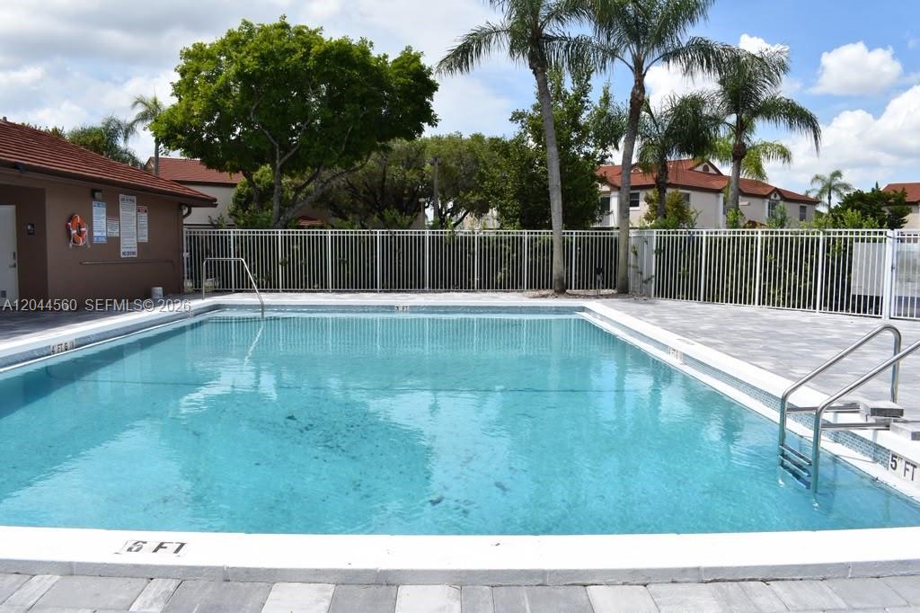 Pembroke Pines, FL 33025 photo 2