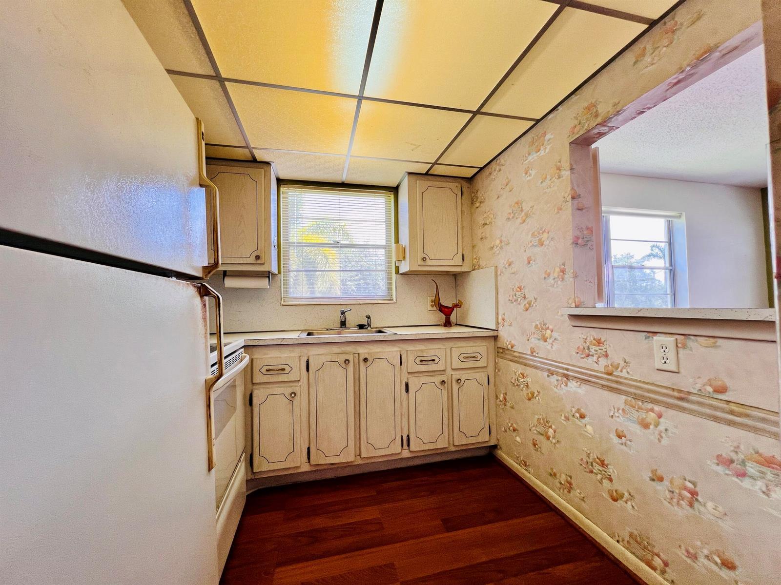 339 Windsor O, West Palm Beach FL 33417 photo 2