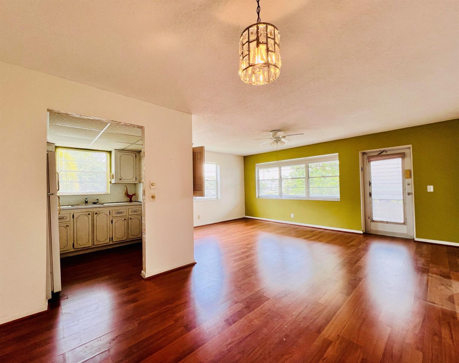 339 Windsor O, West Palm Beach FL 33417