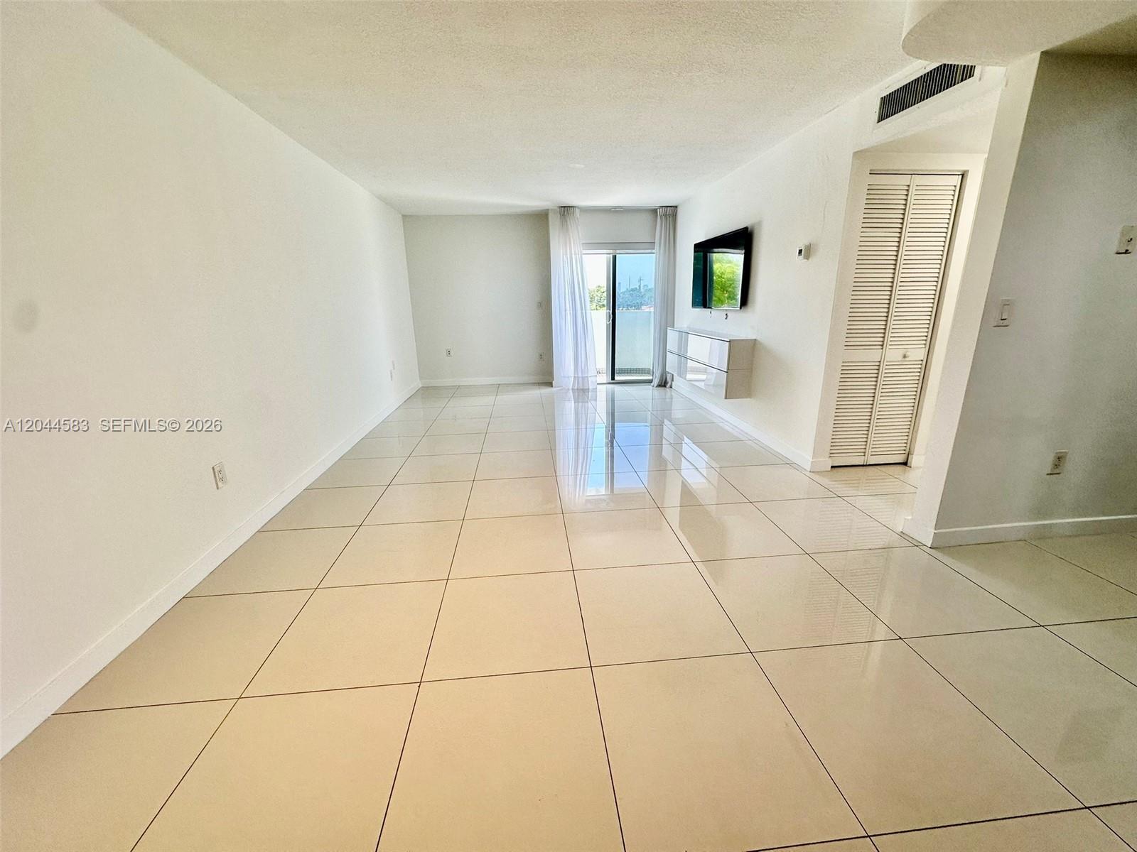 411 SW 37th Ave # 3D, Miami FL 33135 photo 2