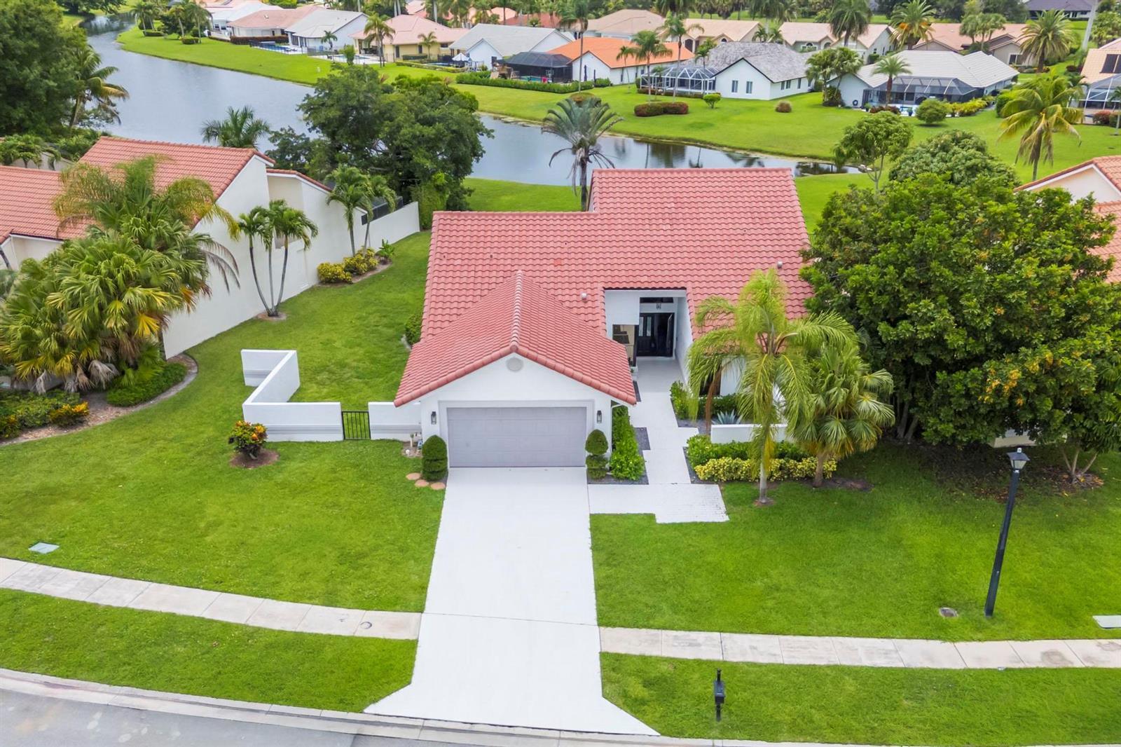19325 Cherry Hills Terrace, Boca Raton FL 33498
