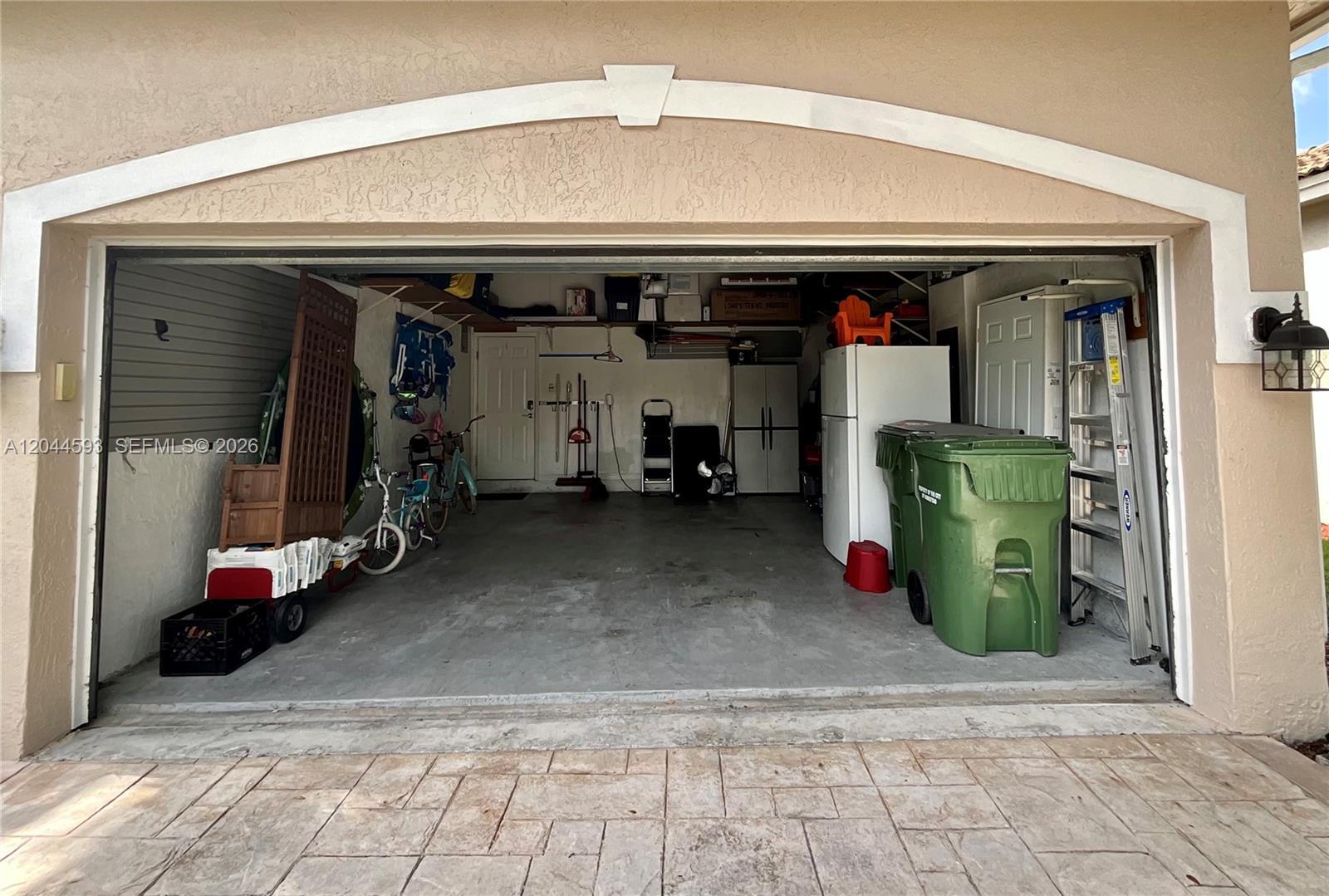 2335 SE 4th Pl, Homestead FL 33033 photo 2