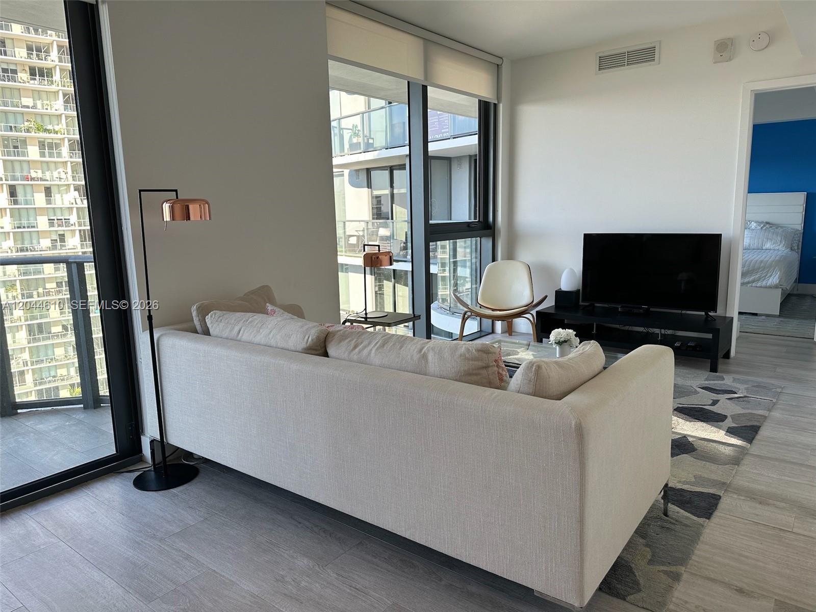 121 NE 34th St # 1915, Miami FL 33137 photo 3