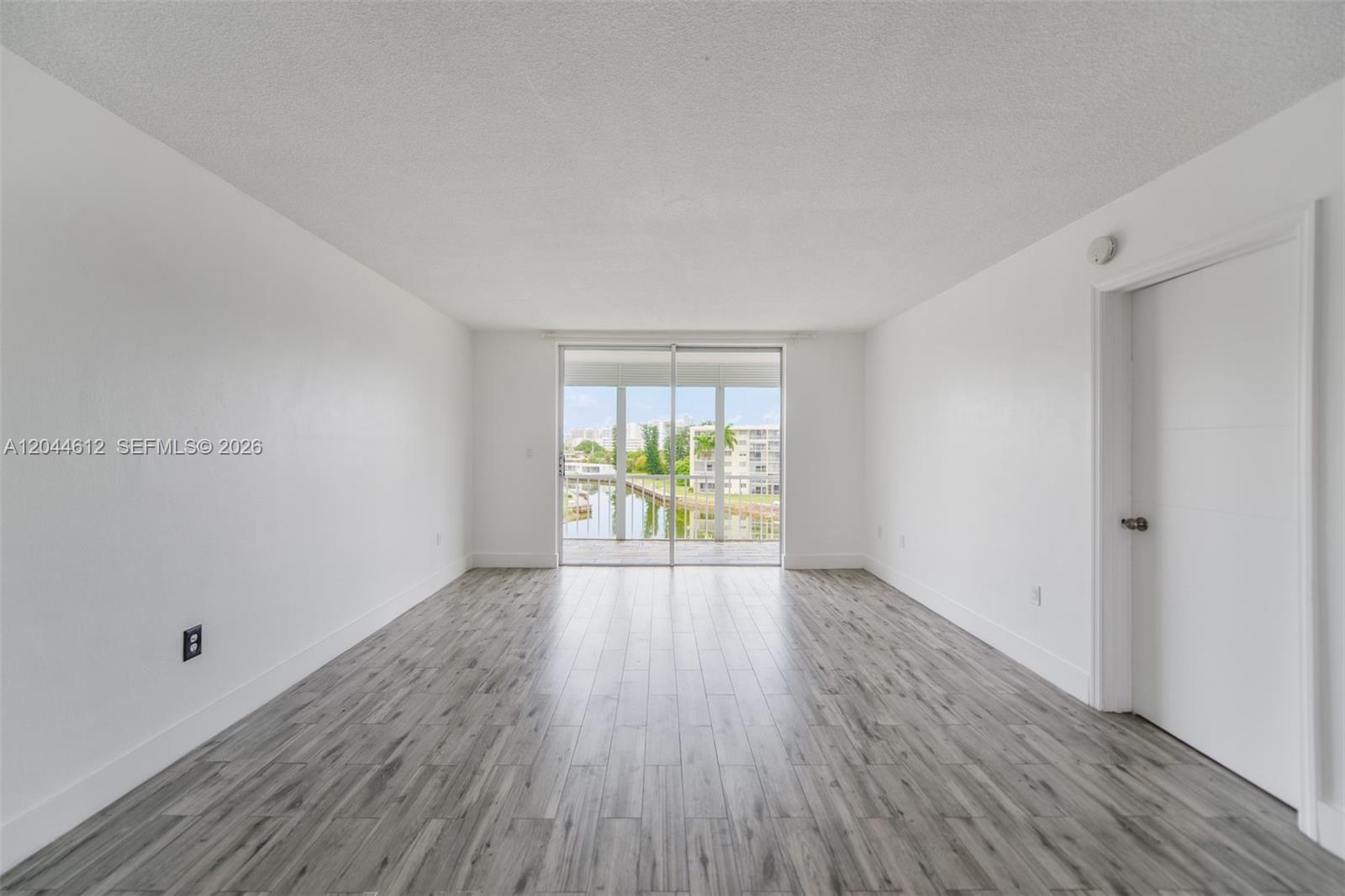 2851 Leonard Dr # J505, Aventura FL 33160 photo 3