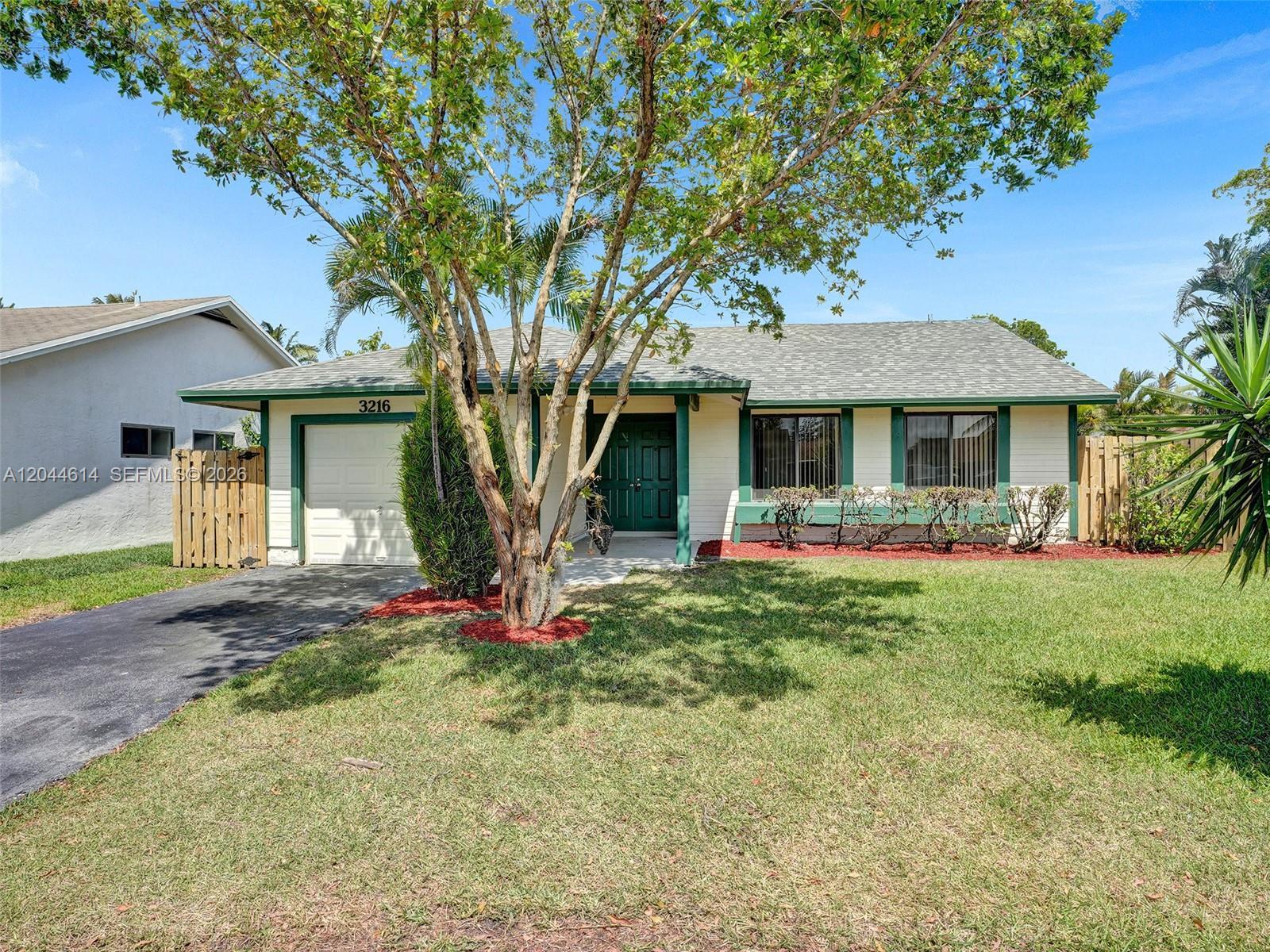 3216 NW 105th Ave, Sunrise FL 33351 photo 2