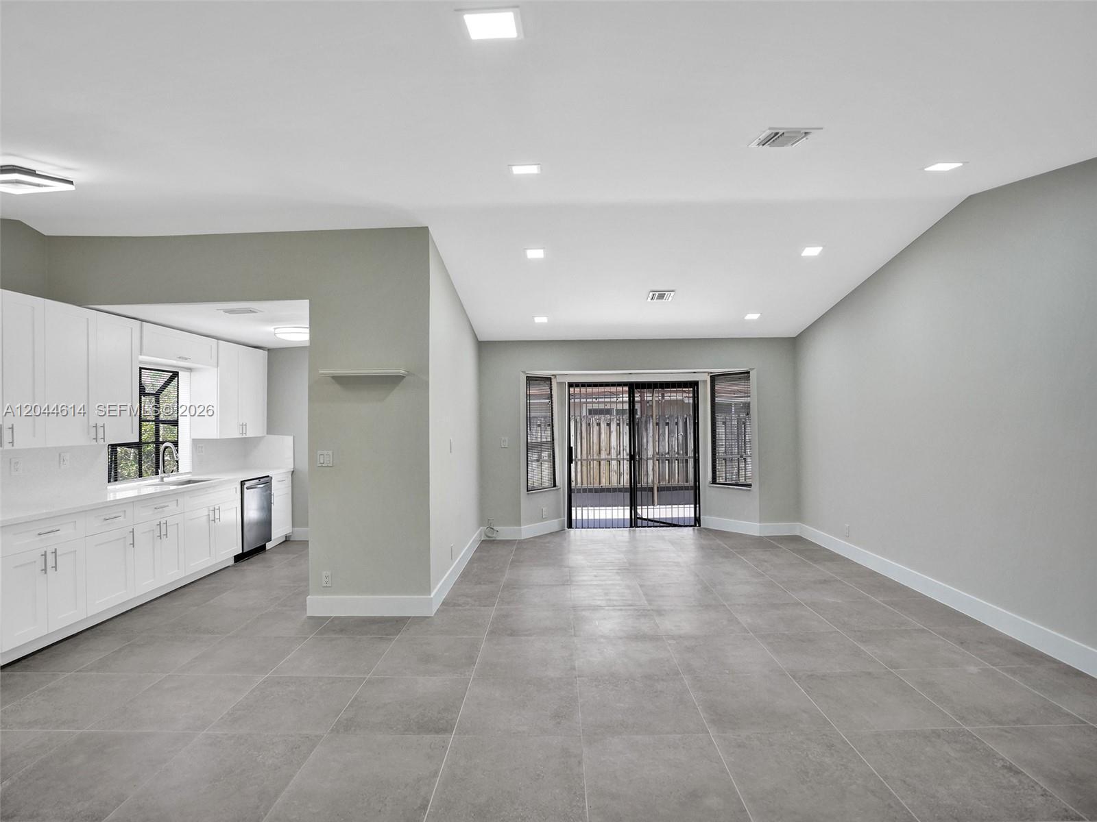 3216 NW 105th Ave, Sunrise FL 33351 photo 4