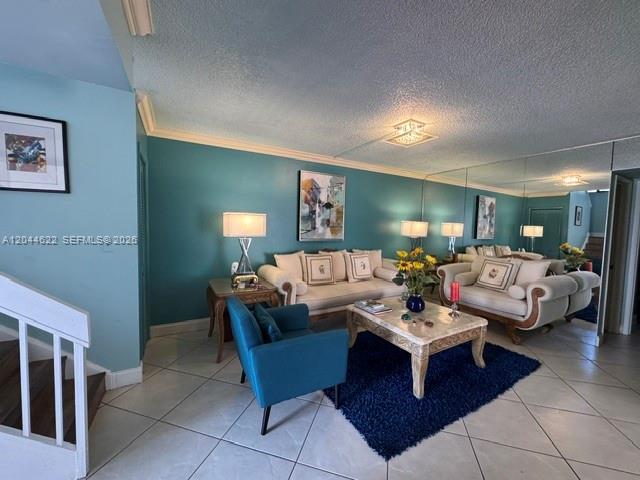 635 NW 97th Pl, Miami FL 33172 photo 2