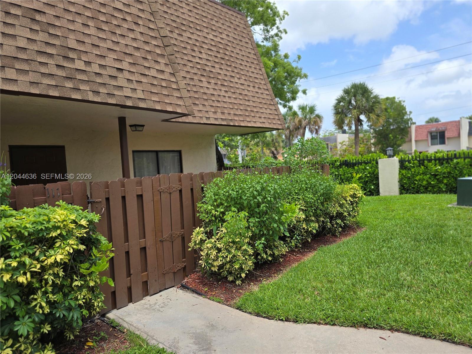 North Lauderdale, FL 33068