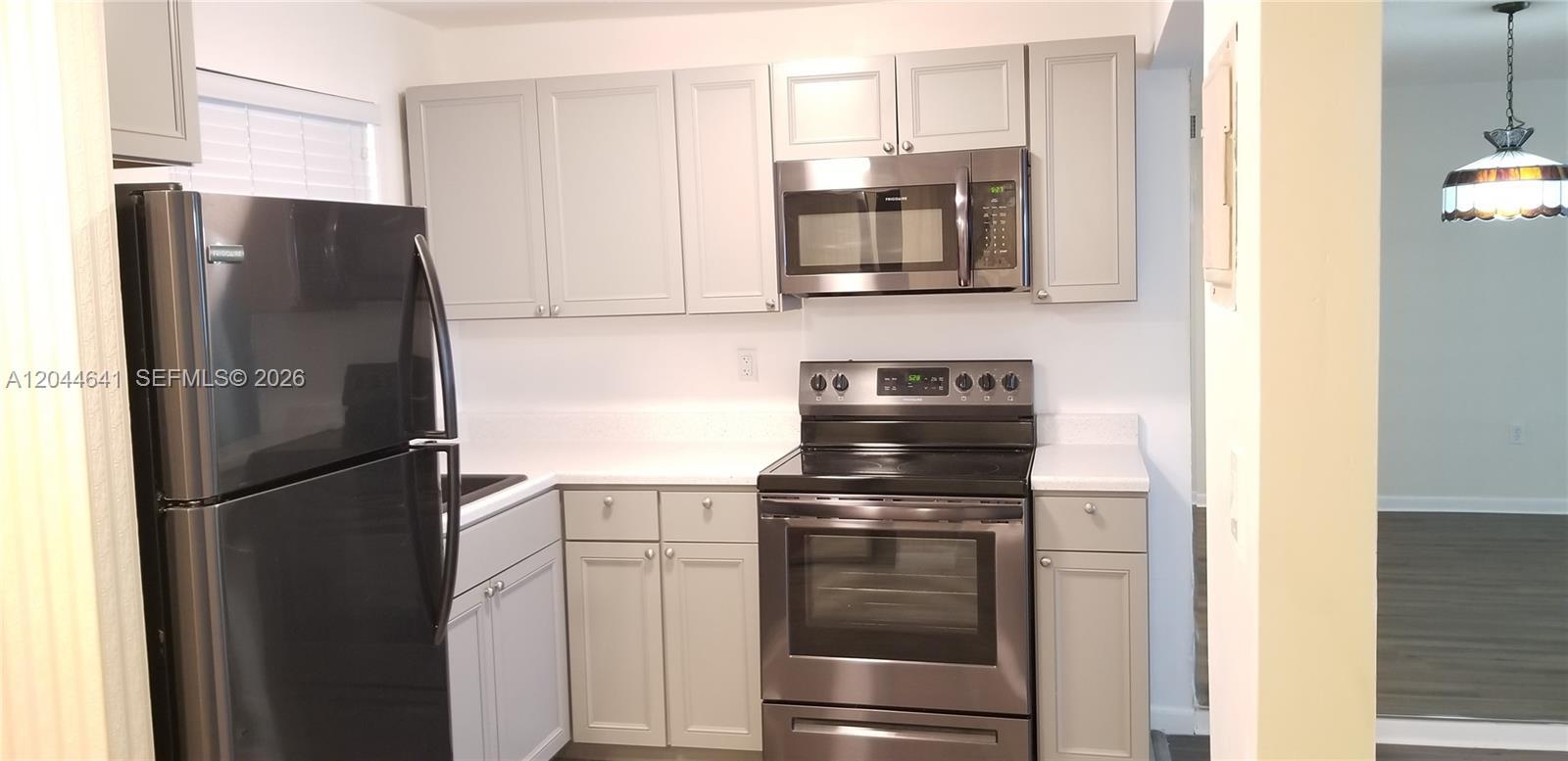 8130 Sunrise Lakes Blvd # 206, Sunrise FL 33322