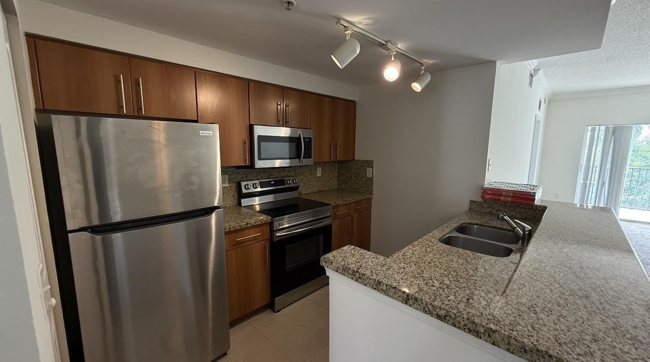 5800 W Sample # 307, Coral Springs FL 33067 photo 3