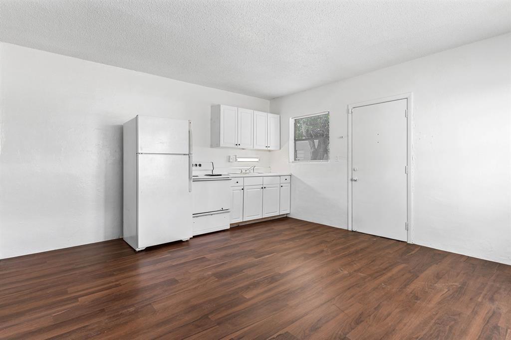 271 SW 1st Street # 4, Deerfield Beach FL 33441 photo 2