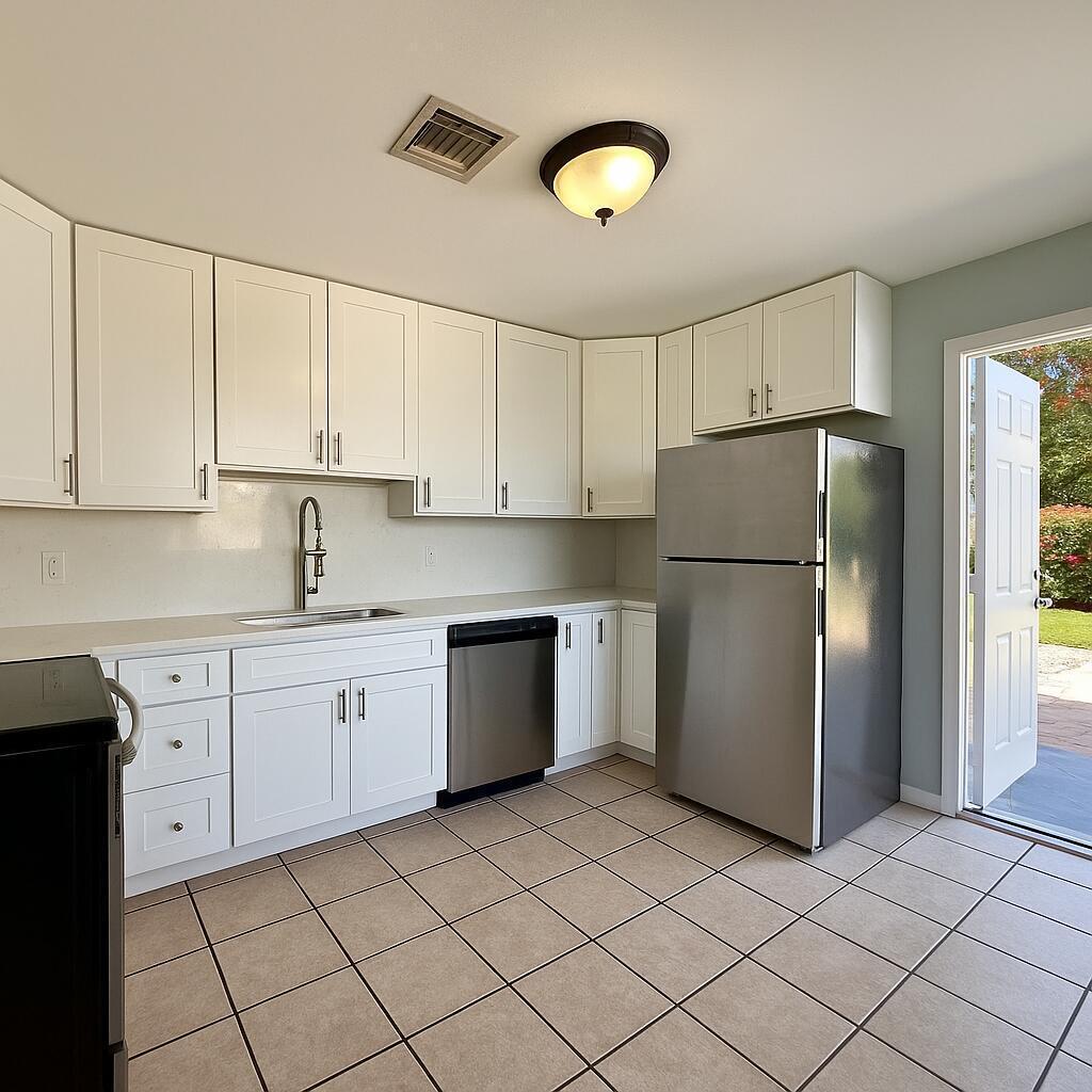 418 52nd Street # 1, West Palm Beach FL 33407 photo 2