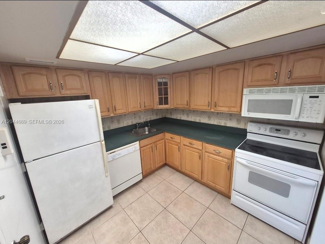 3180 S Ocean Dr # 621, Hallandale Beach FL 33009 photo 2