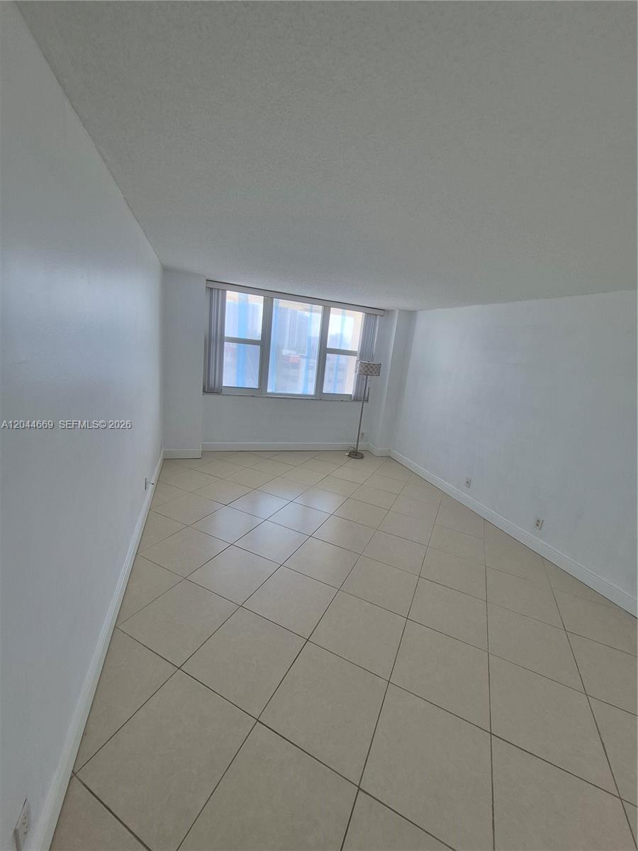3180 S Ocean Dr # 621, Hallandale Beach FL 33009 photo 4