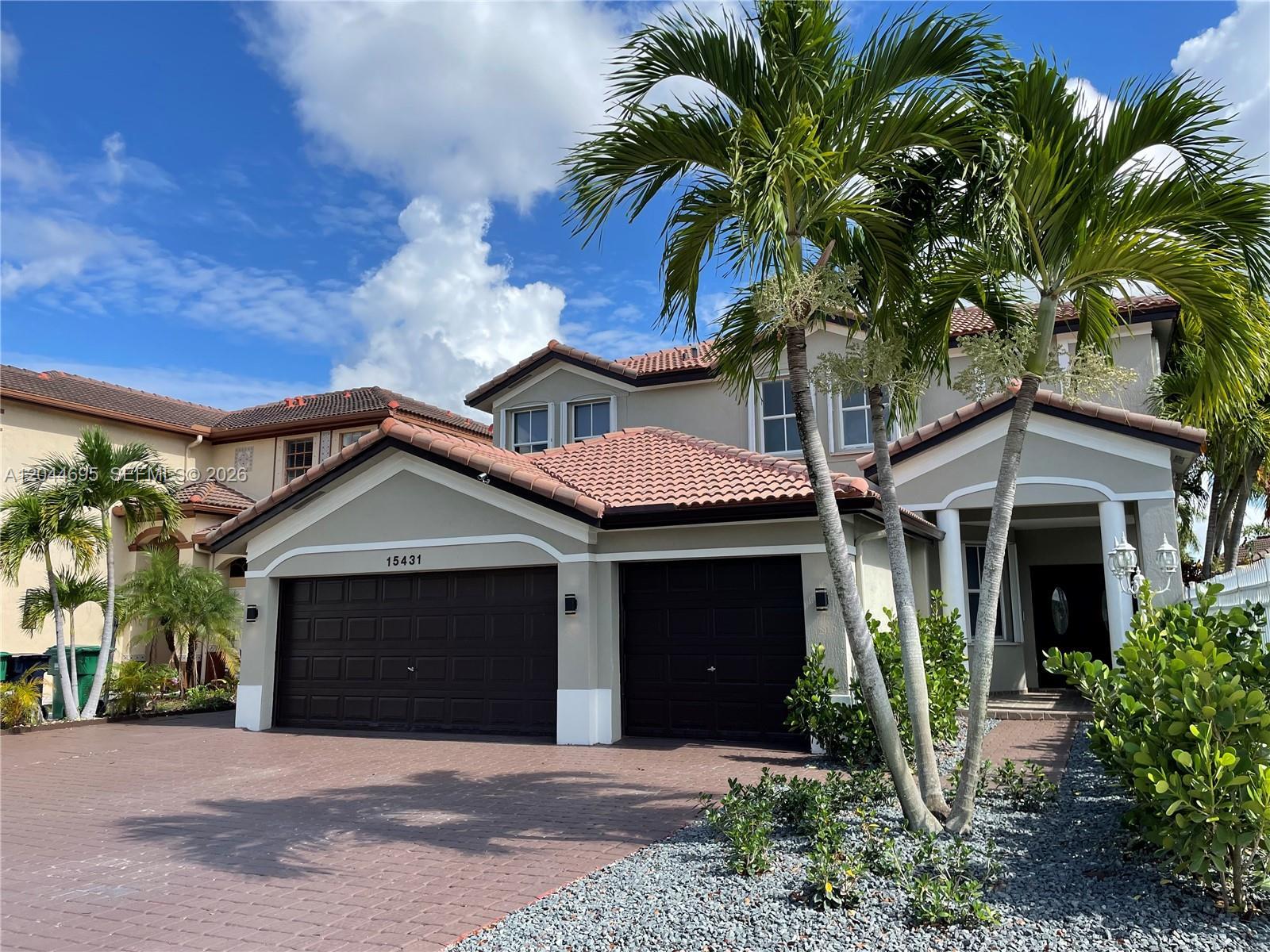 15431 SW 39th Ter, Miami FL 33185 photo 2