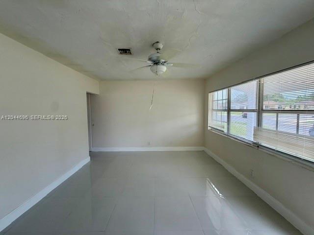 2115 SW 50th Ave, West Park FL 33023 photo 5