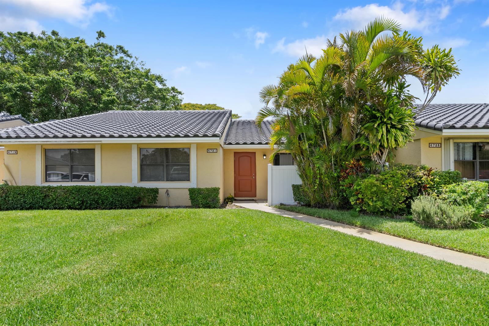 6721 Bridlewood Court, Boca Raton FL 33433