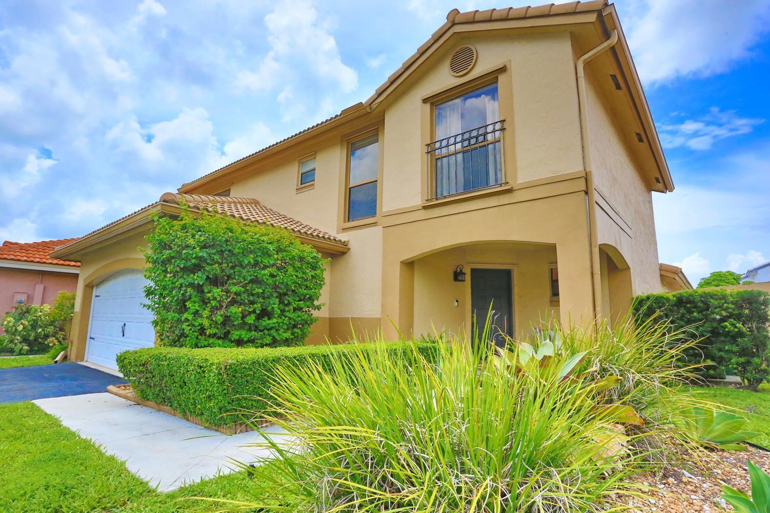 15061 Durham Lane, Davie FL 33331 photo 5