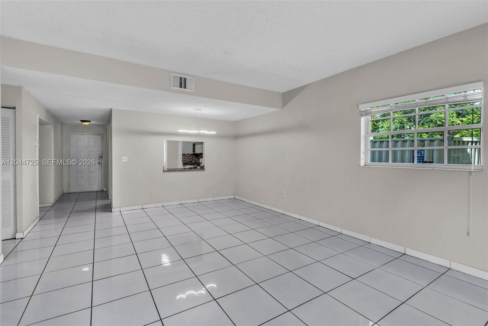 10018 Hammocks Blvd # 5, Miami FL 33196 photo 2