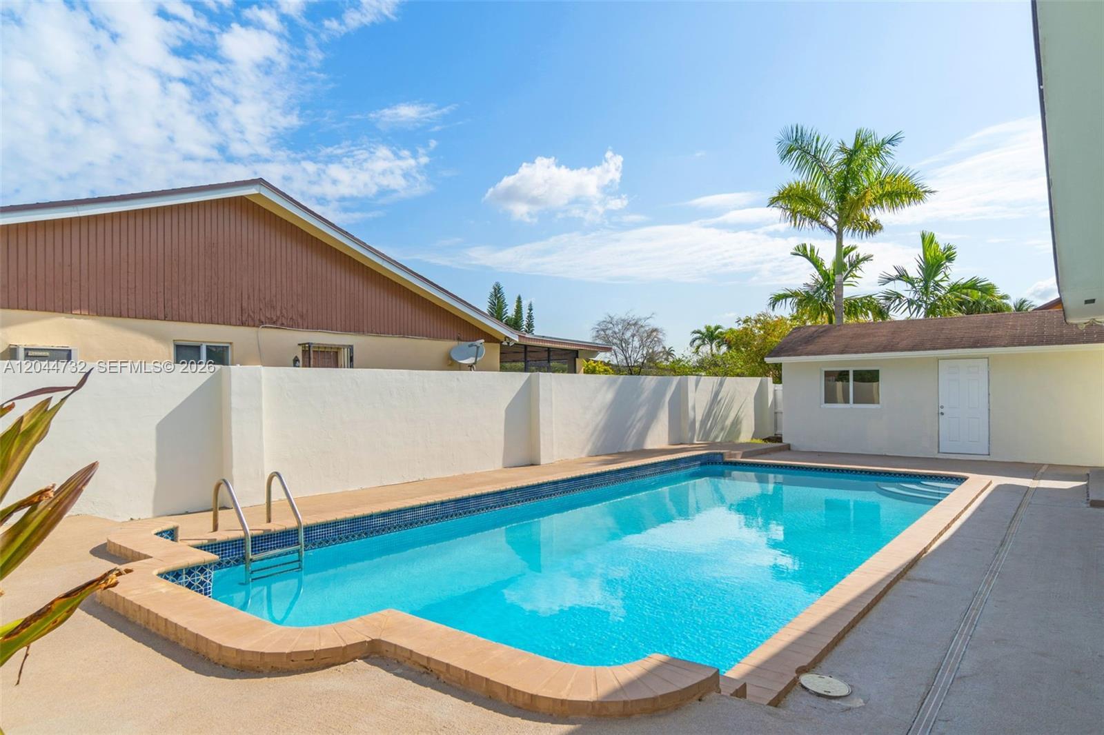 7125 SW 93rd Ct, Miami FL 33173 photo 2