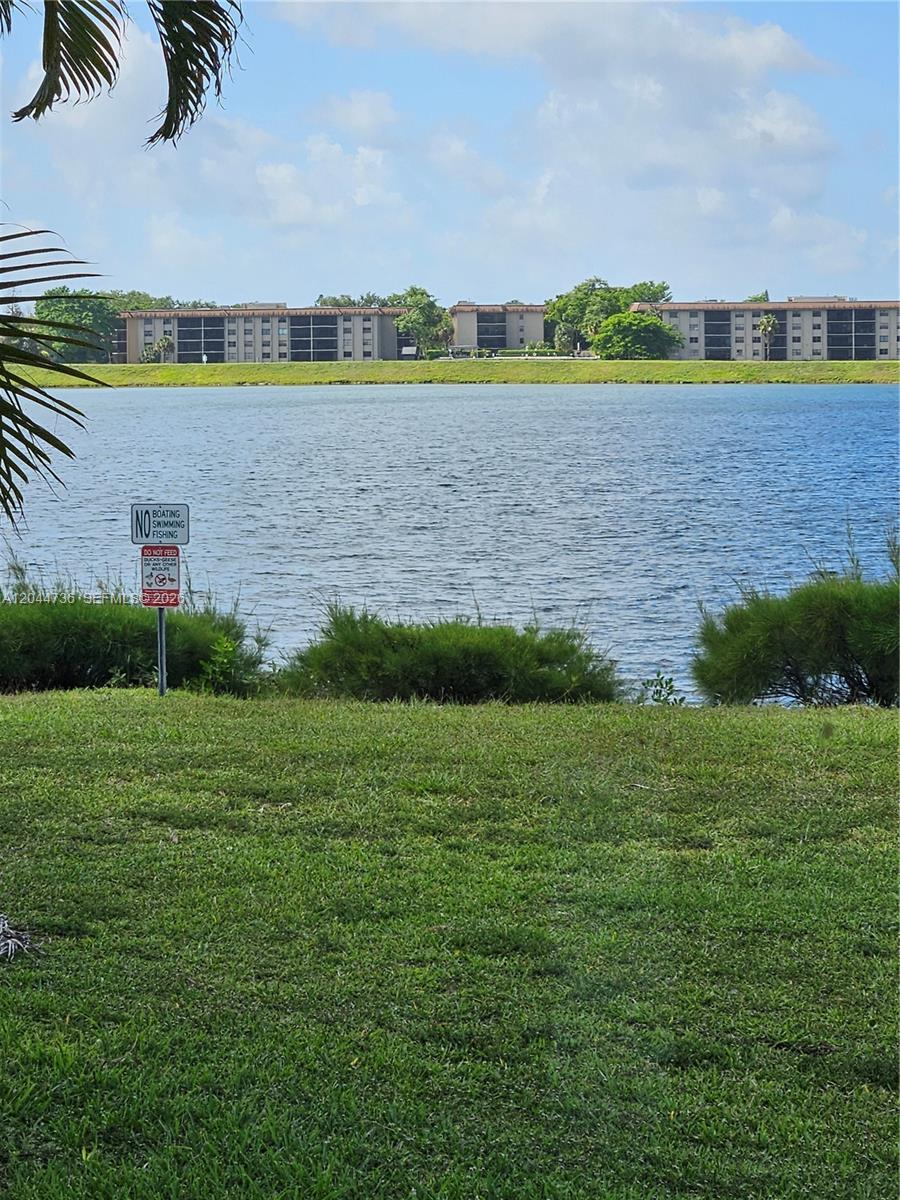 20 San Simeon Way # 111, Miami FL 33179 photo 3