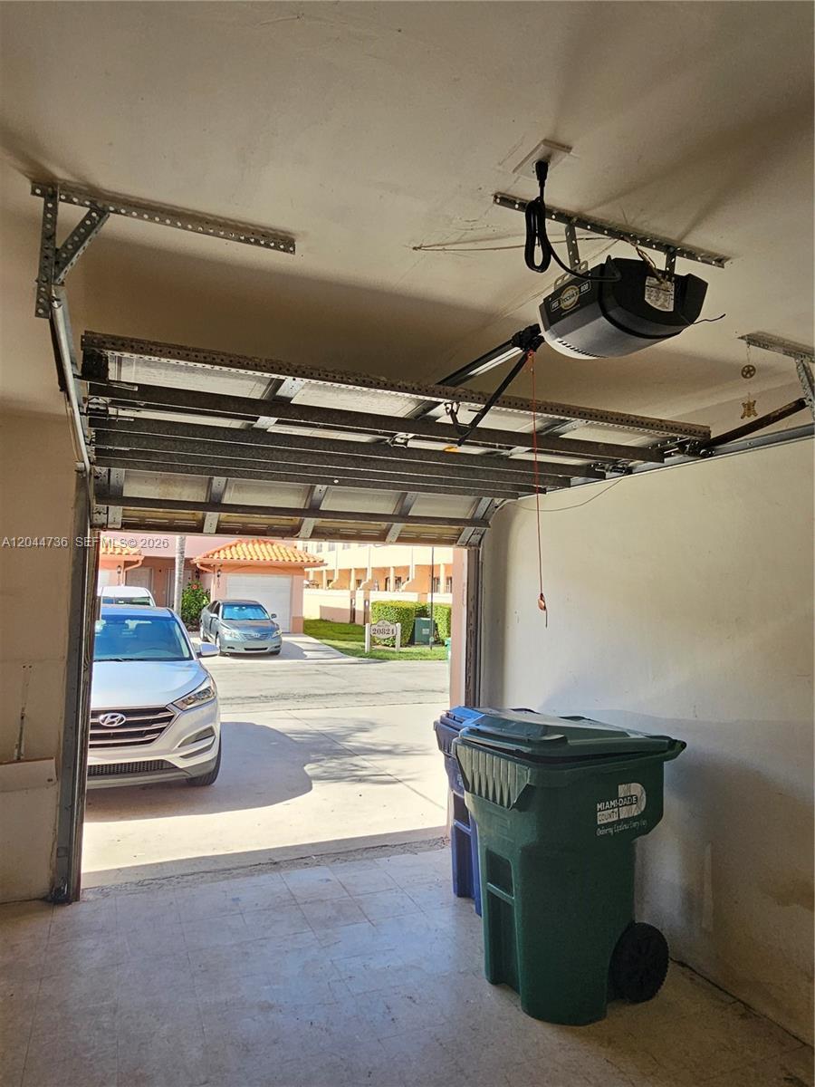 20 San Simeon Way # 111, Miami FL 33179 photo 4