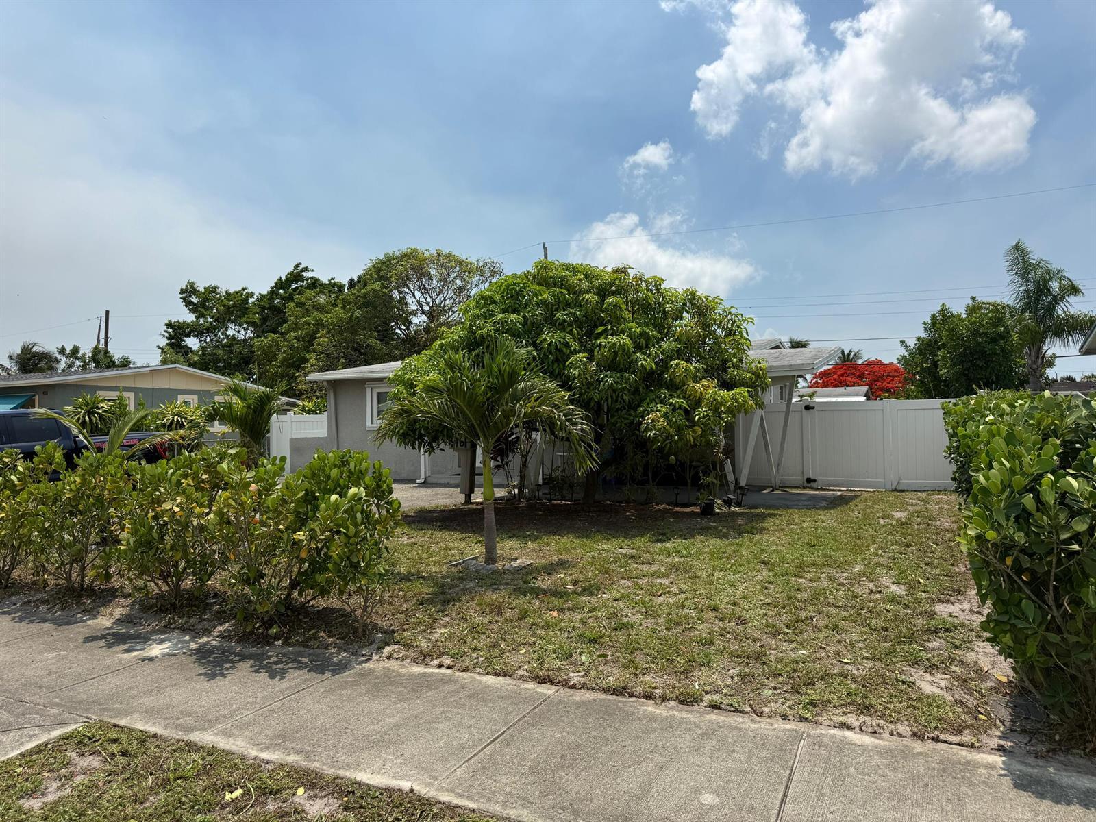 4161 NW 11th Avenue, Oakland Park FL 33309 photo 2