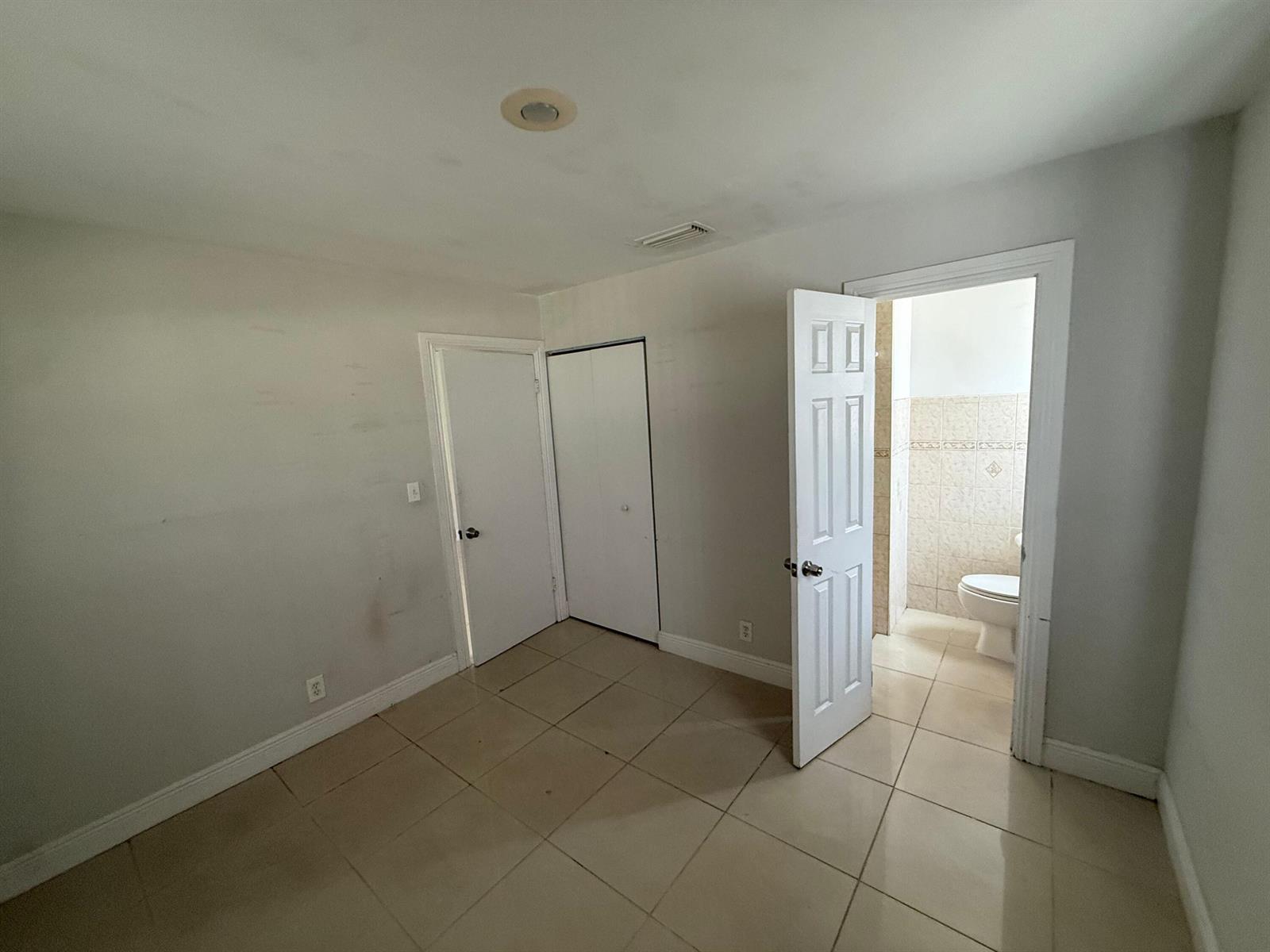 4161 NW 11th Avenue, Oakland Park FL 33309 photo 5
