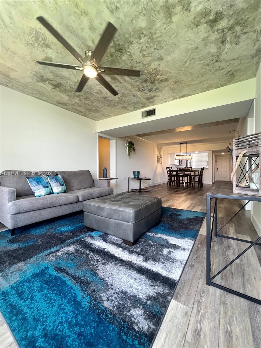 1705 Whitehall Dr # 403, Davie FL 33324