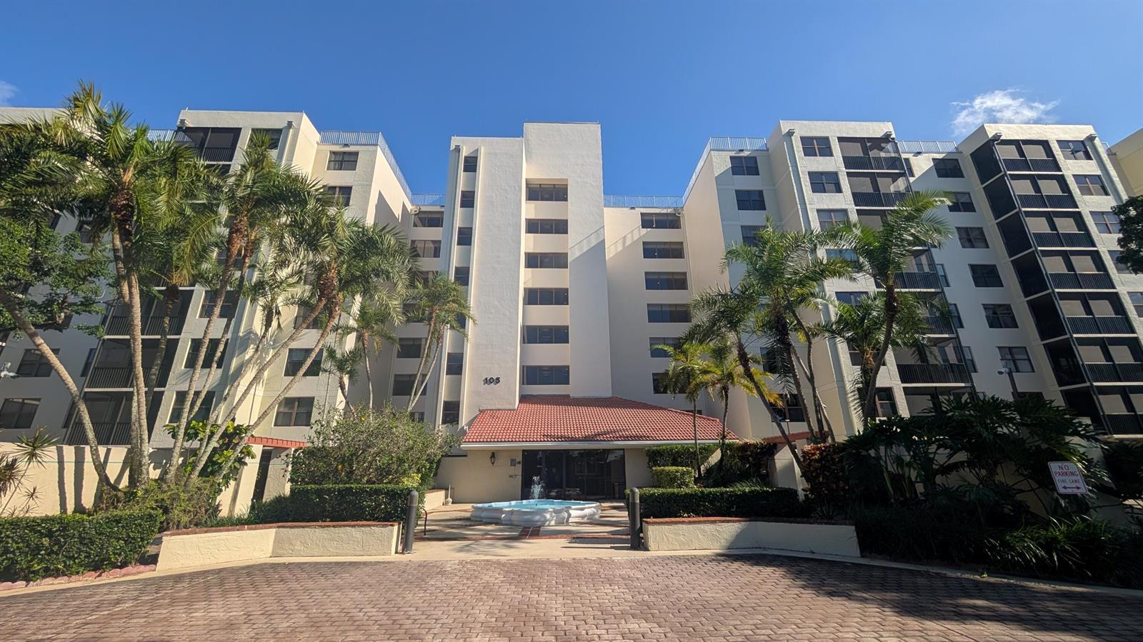 105 Lake Emerald # 810, Oakland Park FL 33309