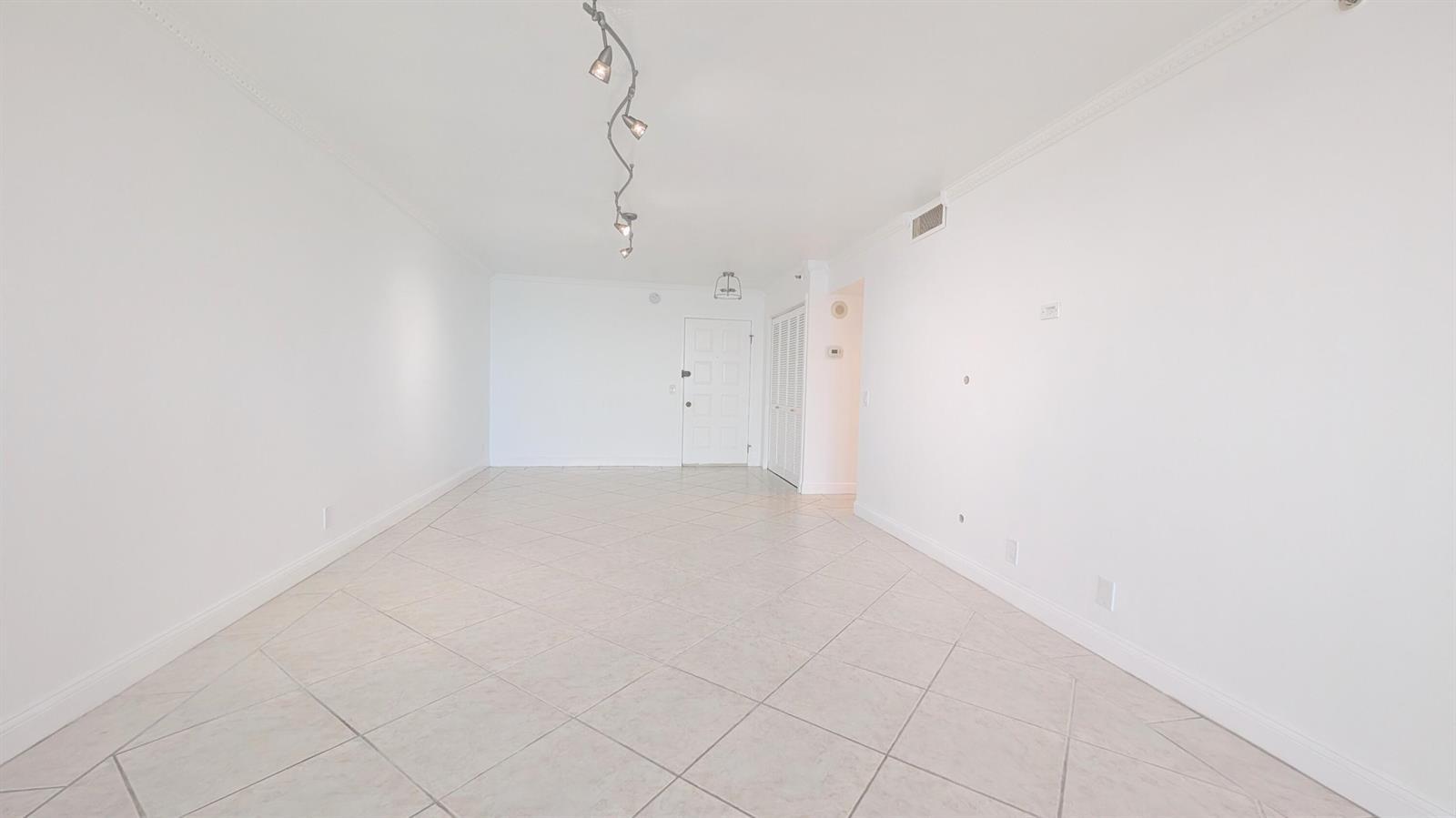 105 Lake Emerald # 810, Oakland Park FL 33309 photo 5