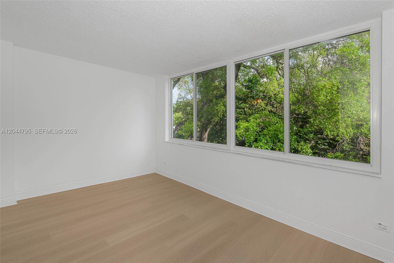 445 NE 195th St # 326, Miami FL 33179 photo 5