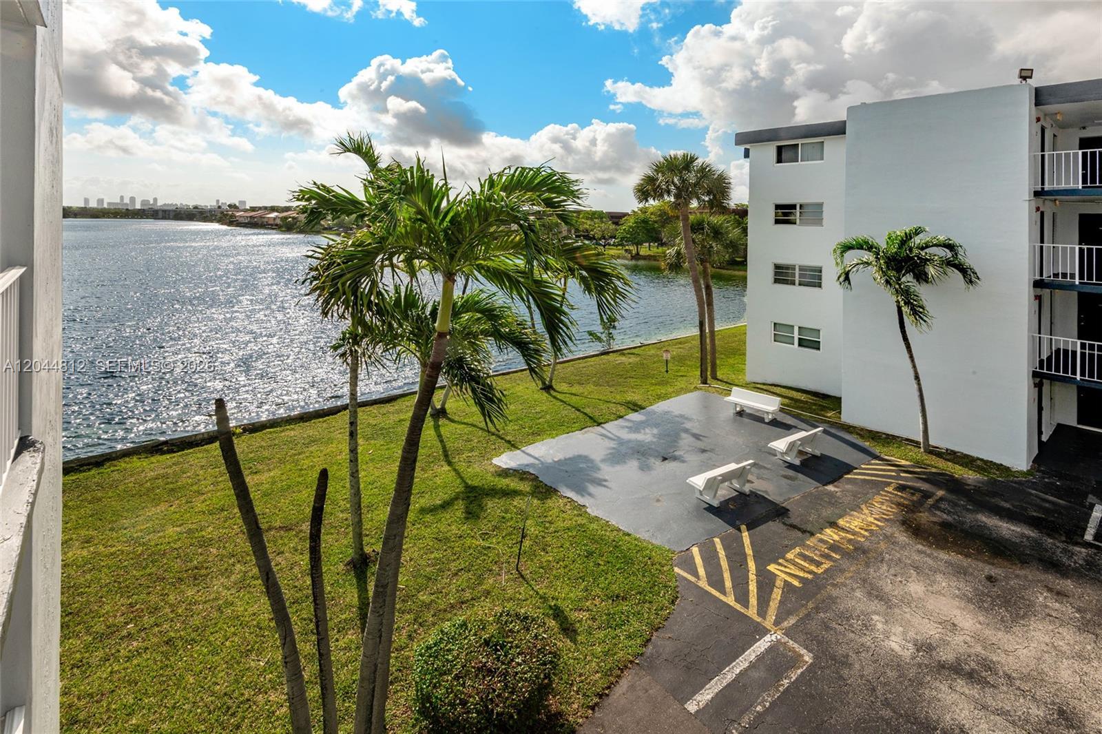 447 NE 195th St # 214, Miami FL 33179 photo 2