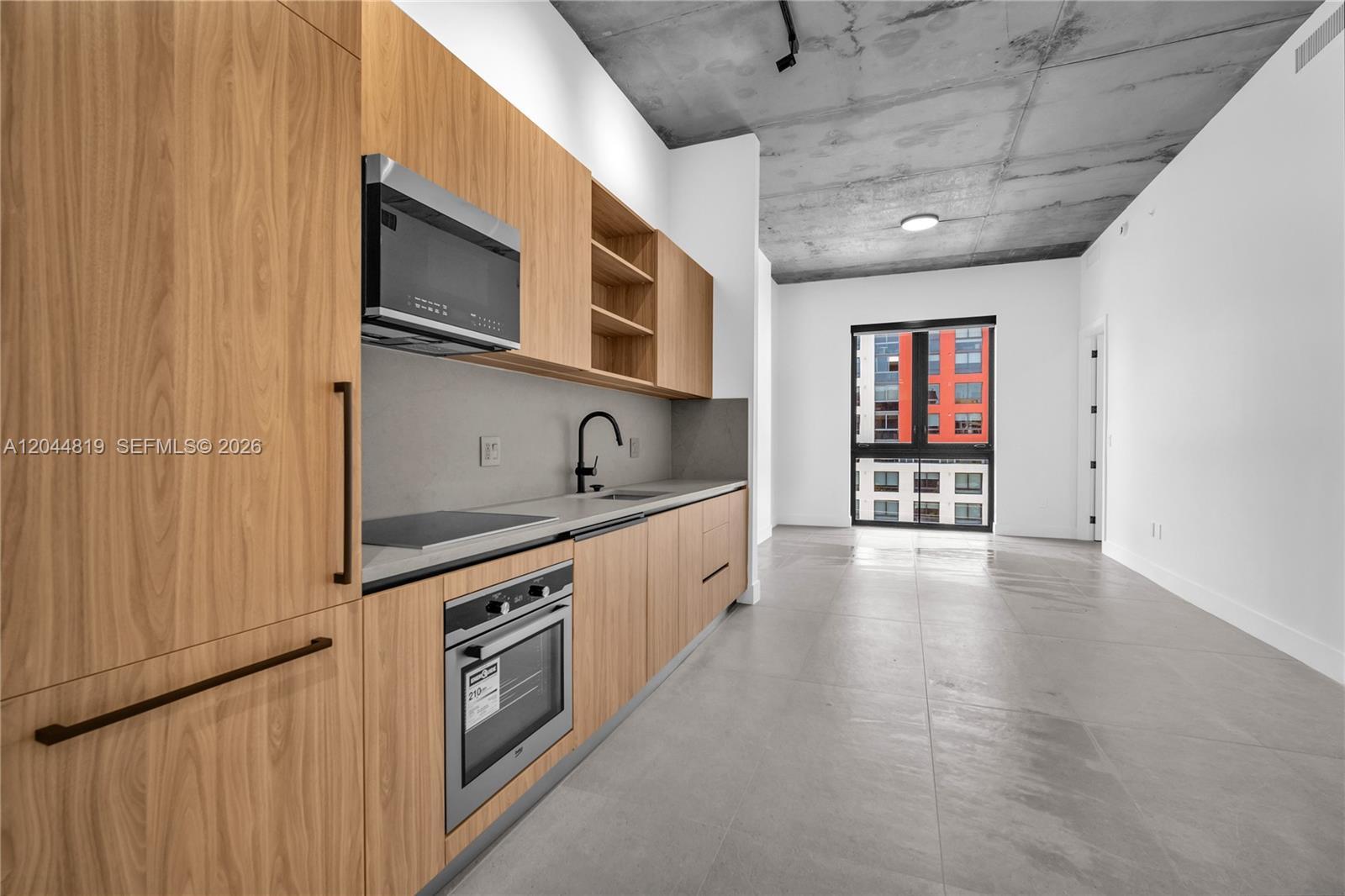91 NW 27th St # 204, Miami FL 33127 photo 3