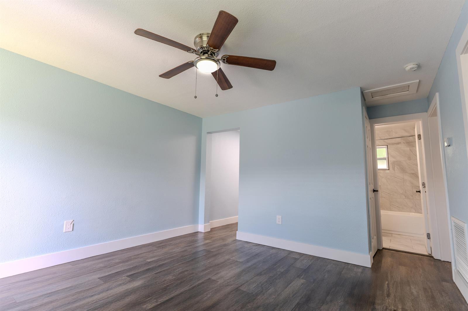 711 N 23rd Street # B, Fort Pierce FL 34950 photo 3