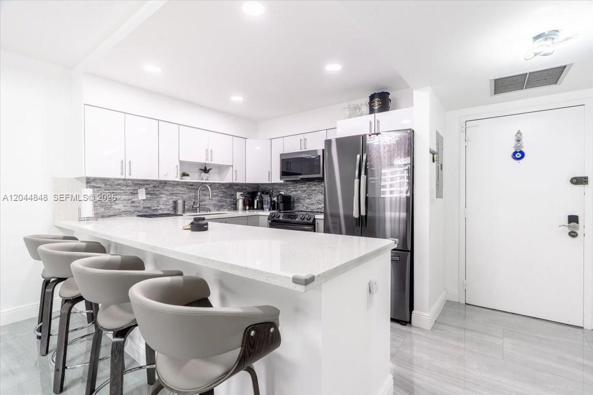 600 Three Islands Blvd # 1413, Hallandale Beach FL 33009 photo 2