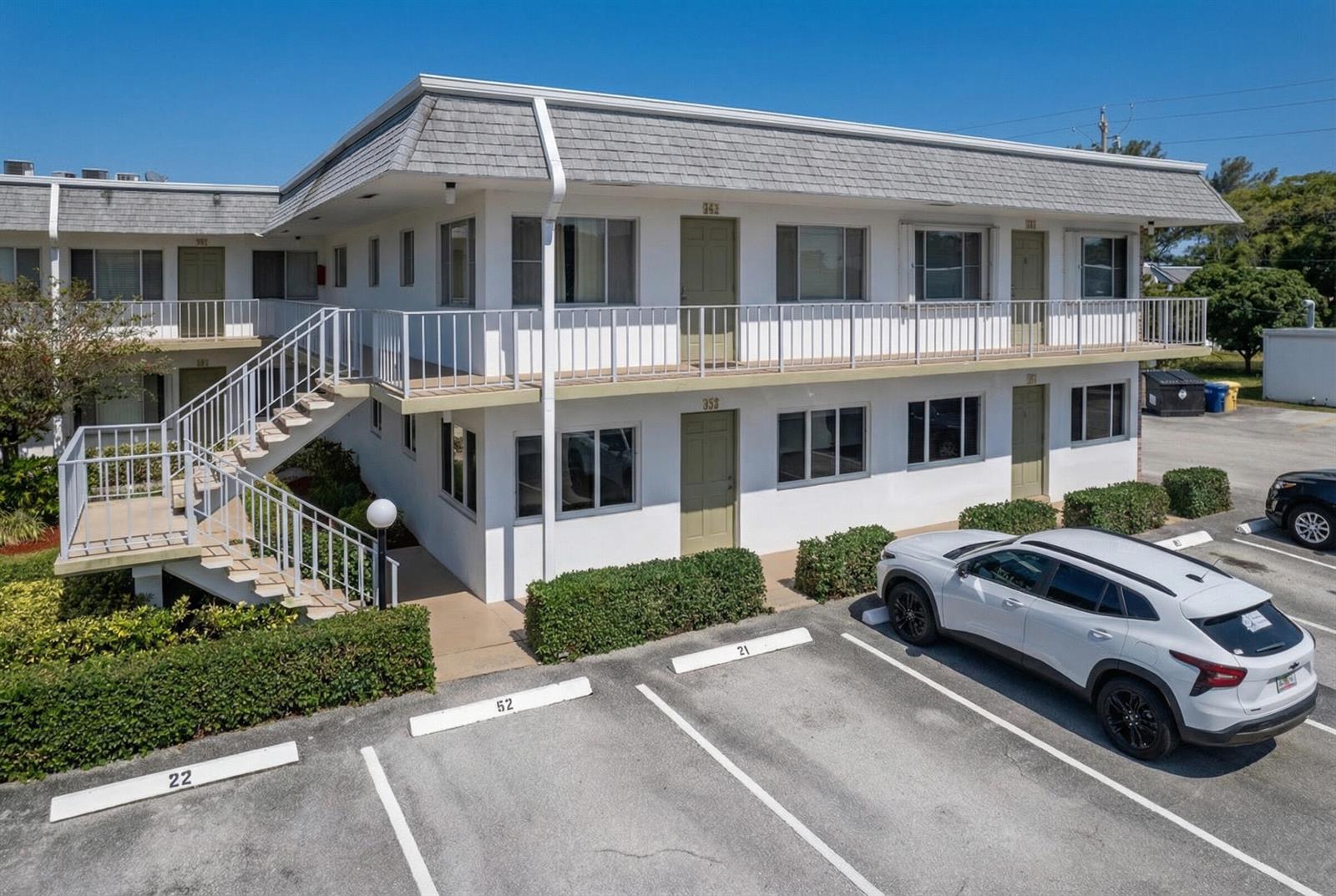 2920 Cynthia Lane # 202, FL 33461