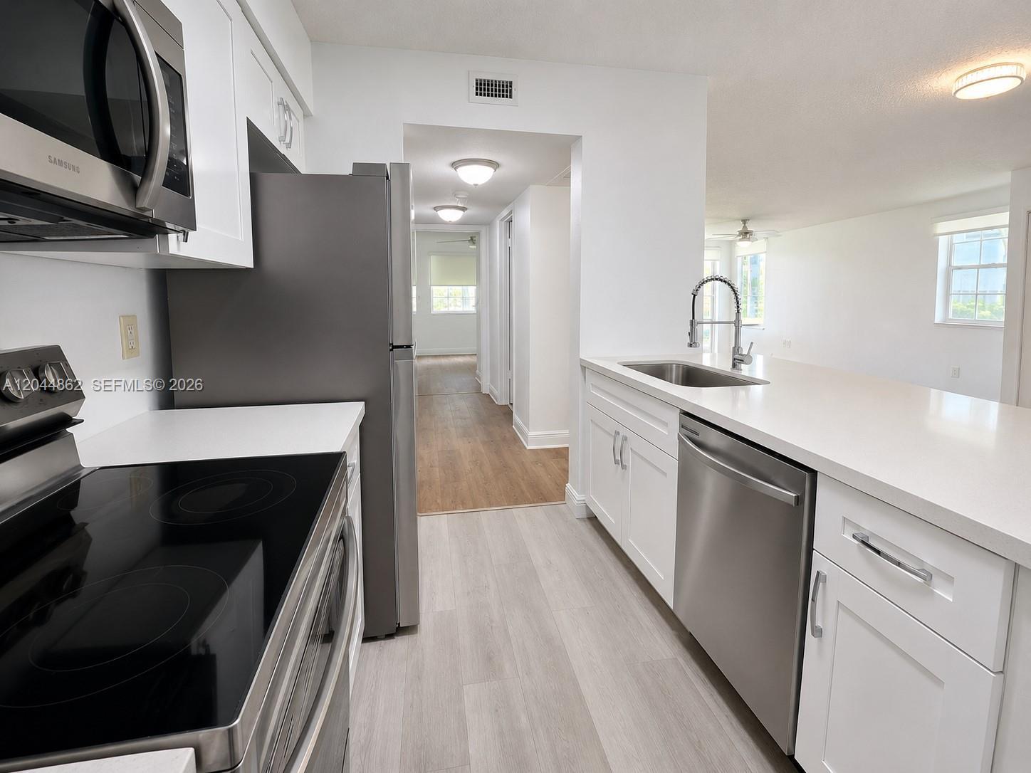 2890 N Oakland Forest Dr # 102, Oakland Park FL 33309 photo 2