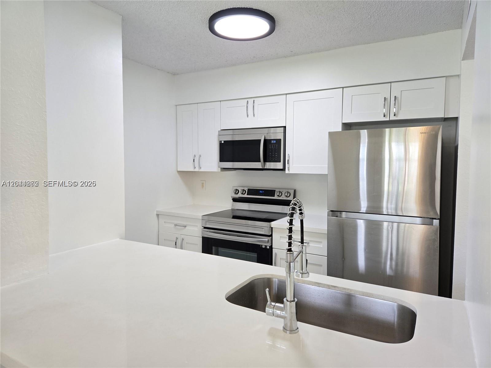 2890 N Oakland Forest Dr # 102, Oakland Park FL 33309