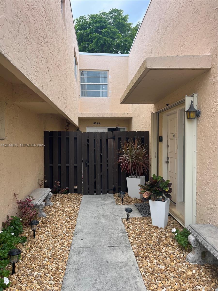 8925 NE 4 AVENUE RD # 8925, Miami Shores FL 33138 photo 2